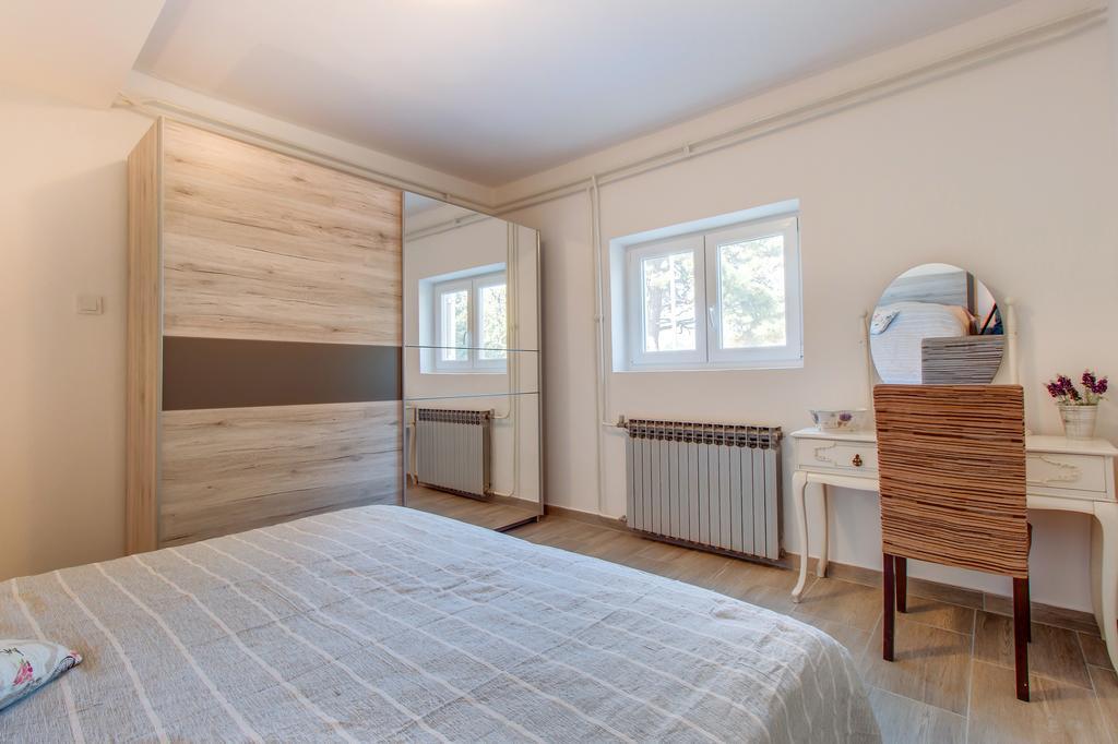 Apartment Senka Mali Lošinj Екстериор снимка