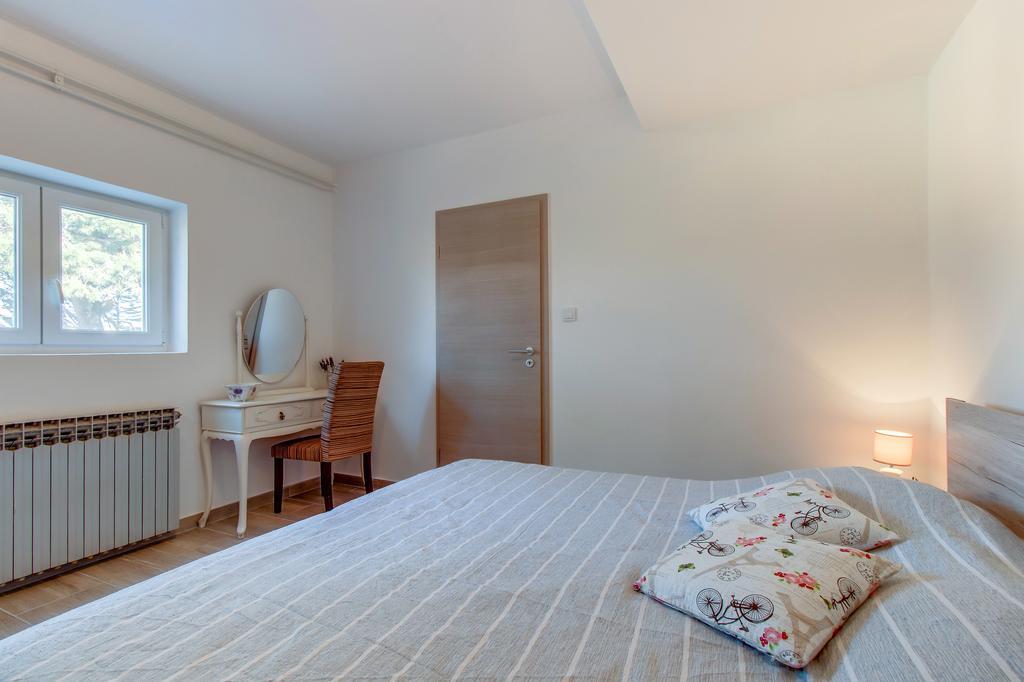 Apartment Senka Mali Lošinj Екстериор снимка