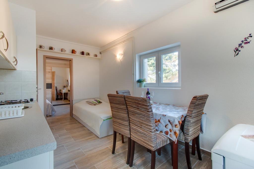 Apartment Senka Mali Lošinj Екстериор снимка